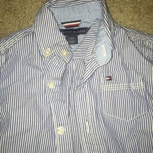 Tommy Hilfiger Shirts & Tops - Tommy Hilfiger button down Tommy Hilfiger Shirts & Tops - Tommy Hilfiger button down